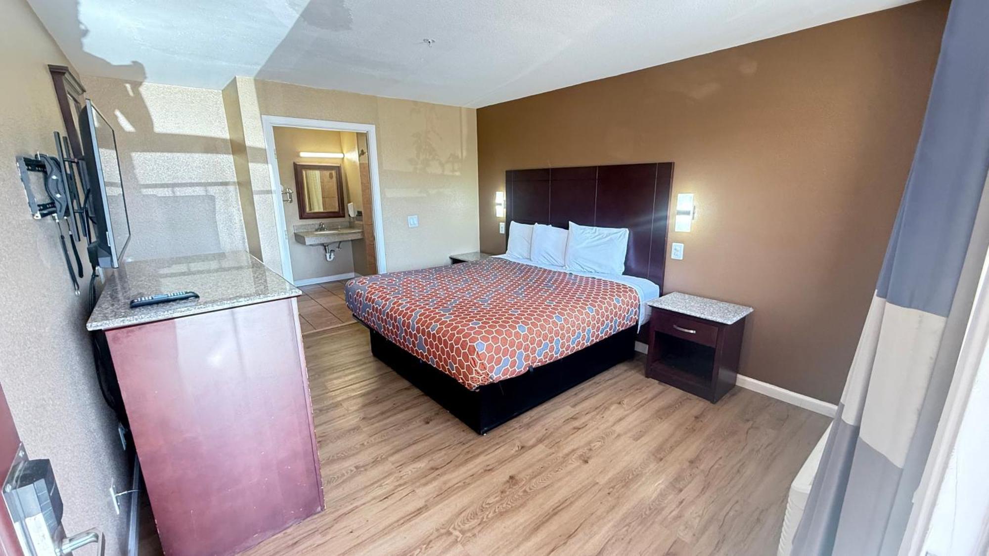 Valley Inn Уотсонвилл Экстерьер фото