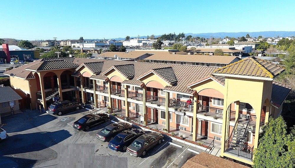 Valley Inn Уотсонвилл Экстерьер фото